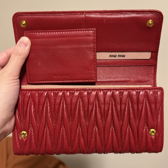 Miu Miu Large Matelasse’ nappa leather wallet 💯 Authentic - Picture 7 of 9